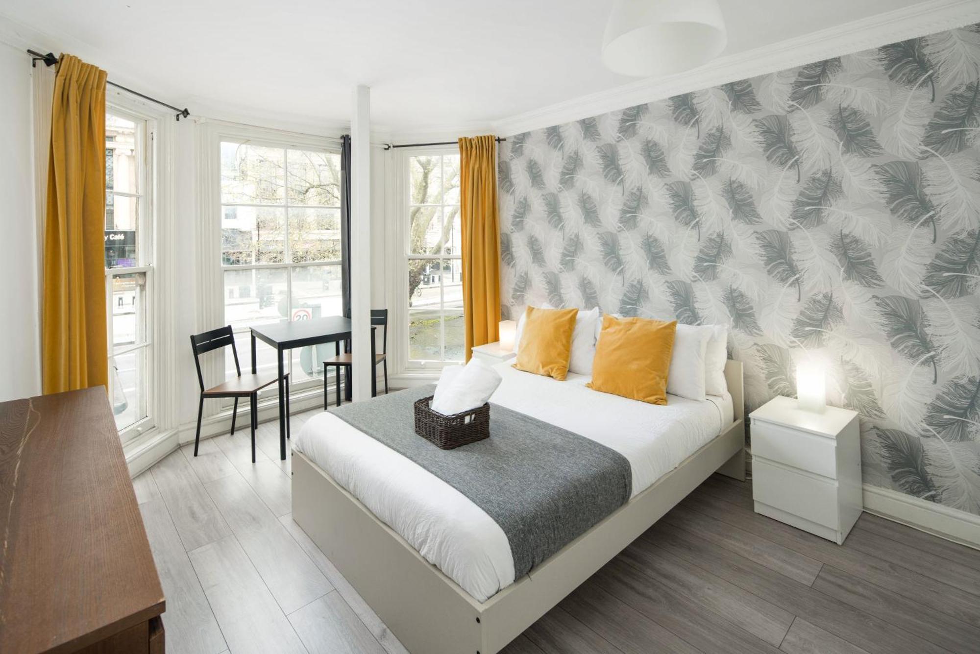 Private Double Room Shared Bathroom Near City Centre London Ngoại thất bức ảnh