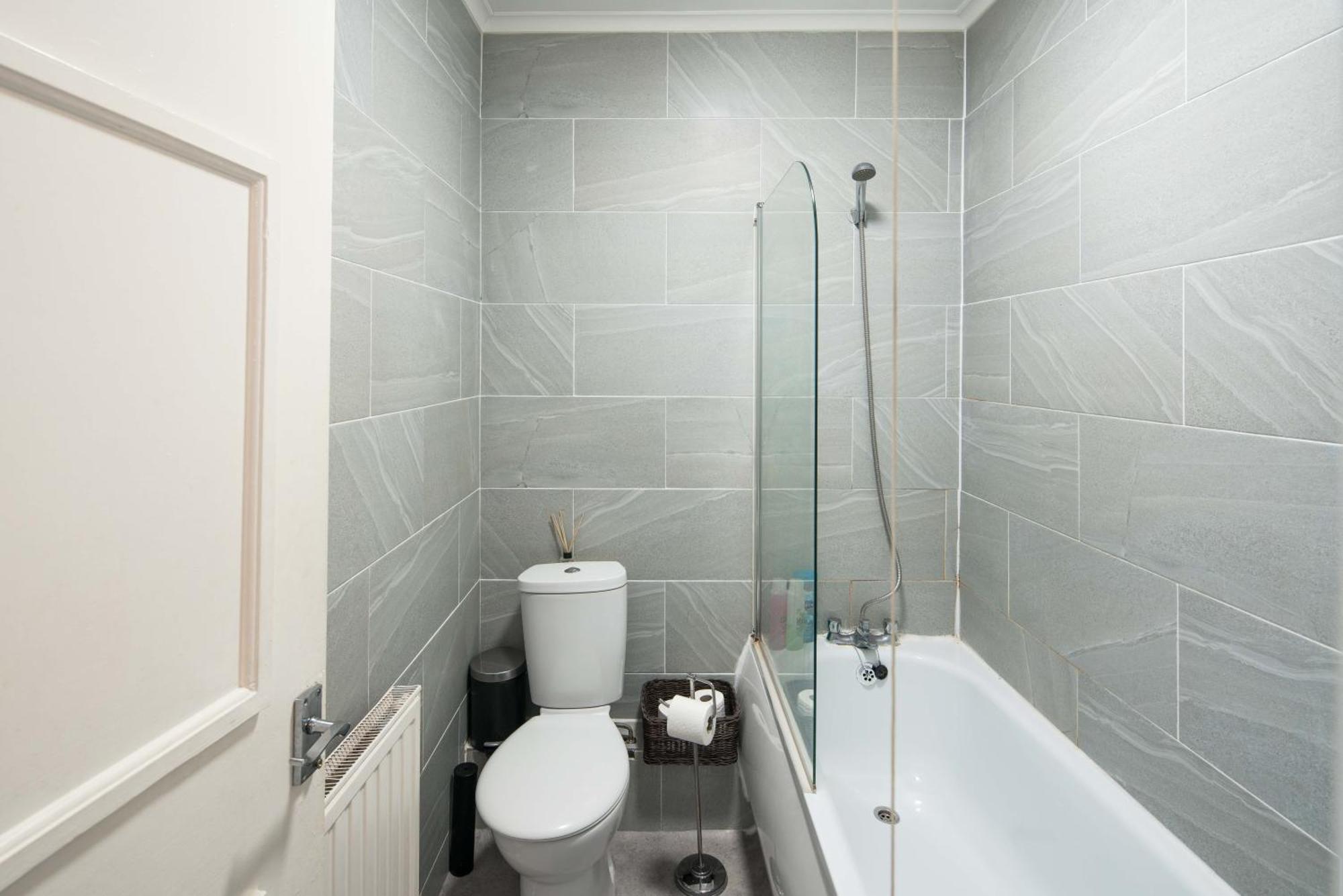 Private Double Room Shared Bathroom Near City Centre London Ngoại thất bức ảnh