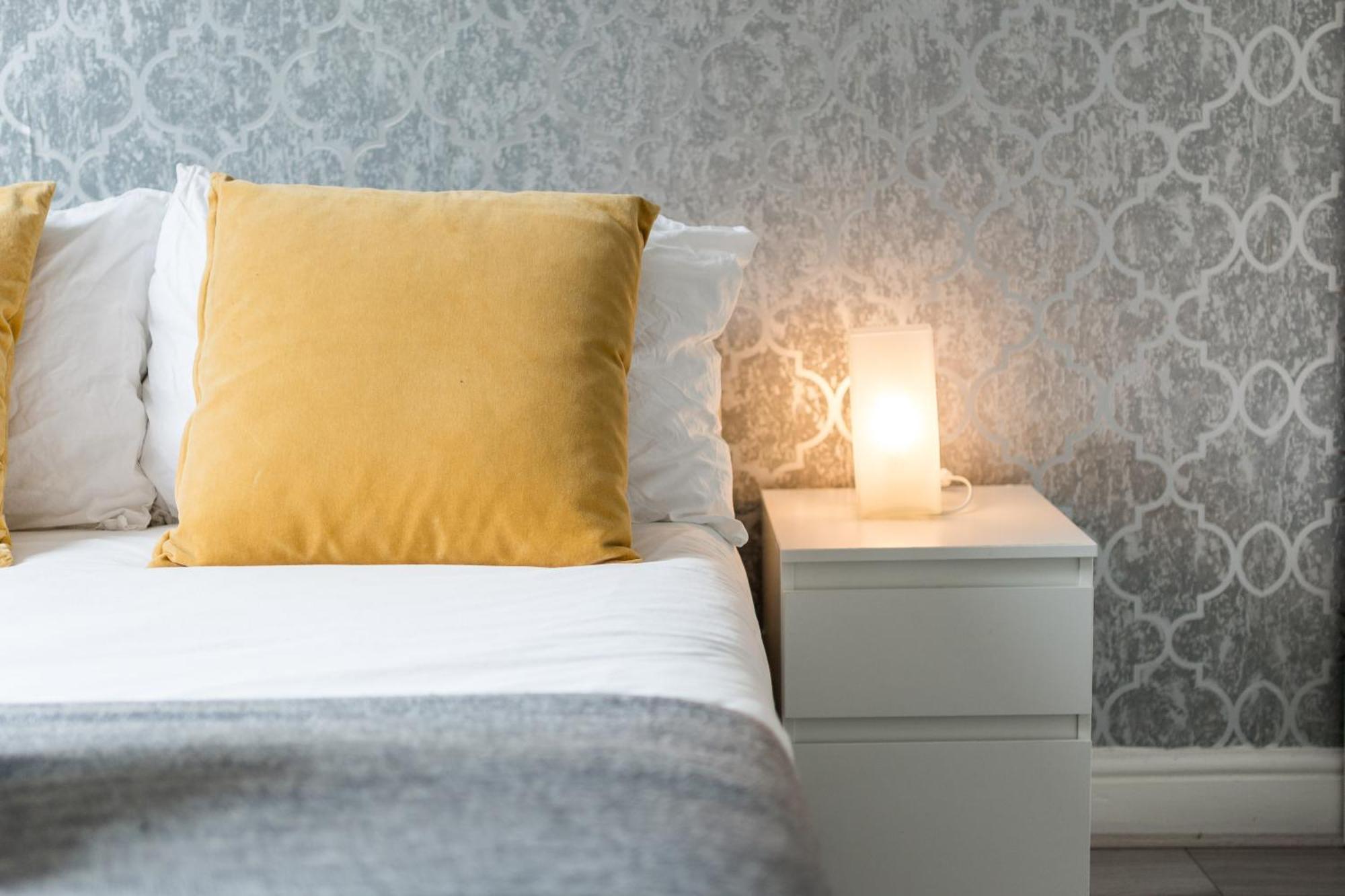 Private Double Room Shared Bathroom Near City Centre London Ngoại thất bức ảnh