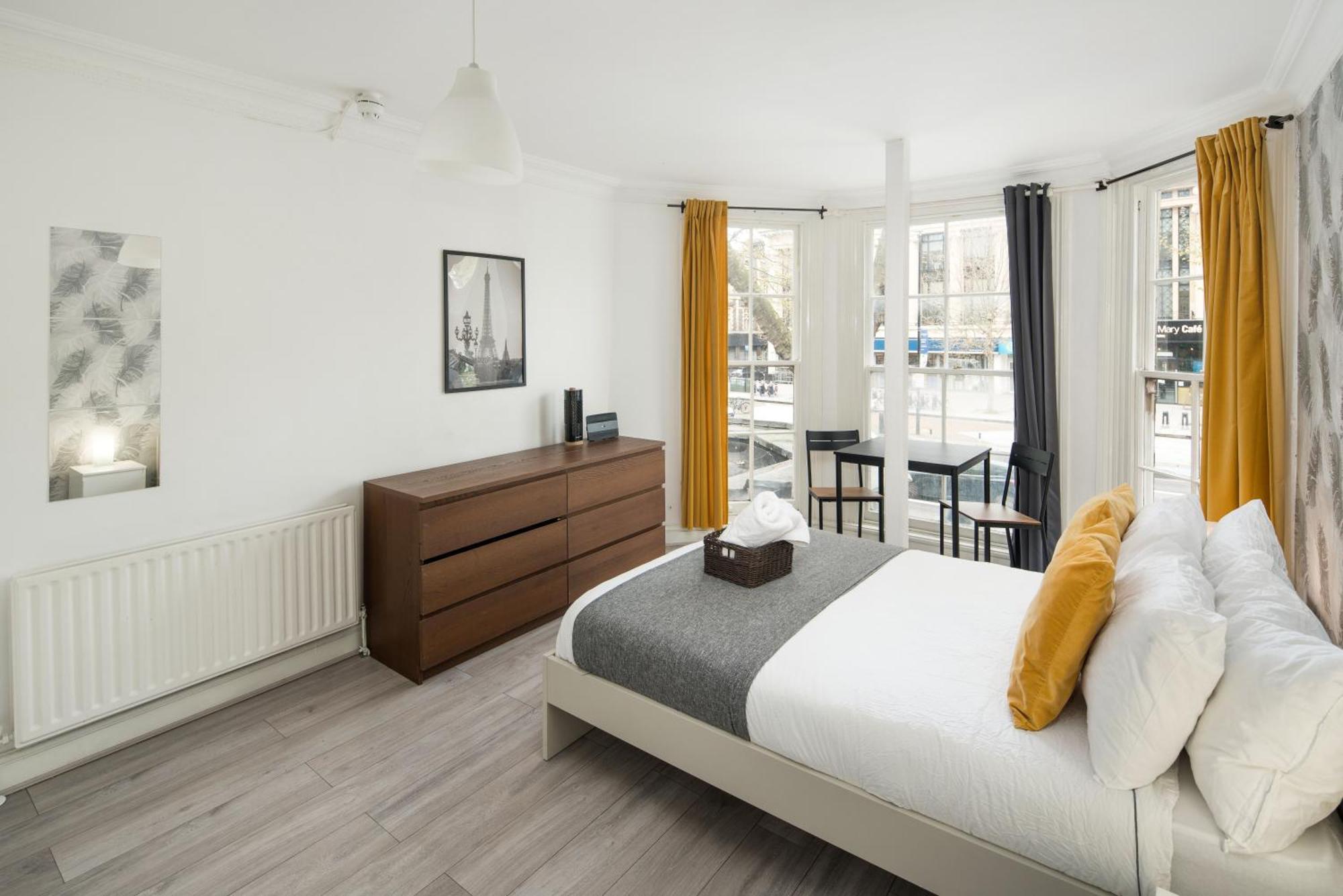 Private Double Room Shared Bathroom Near City Centre London Ngoại thất bức ảnh
