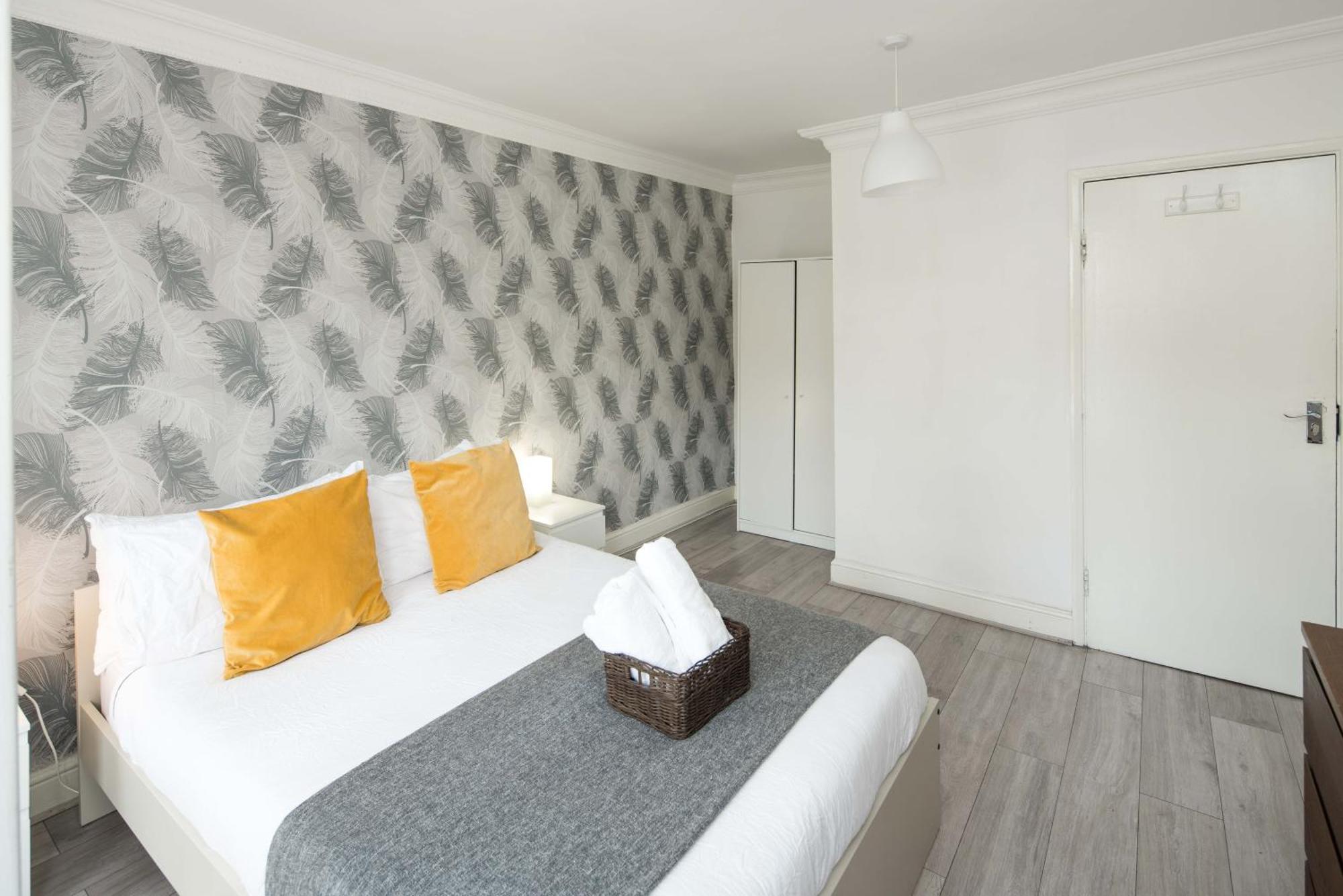 Private Double Room Shared Bathroom Near City Centre London Ngoại thất bức ảnh